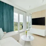 Stylish In With Air Conditioning And Parking By Renters *